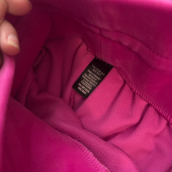 victoria’s secret velvet top and pants - Picture 4 of 4